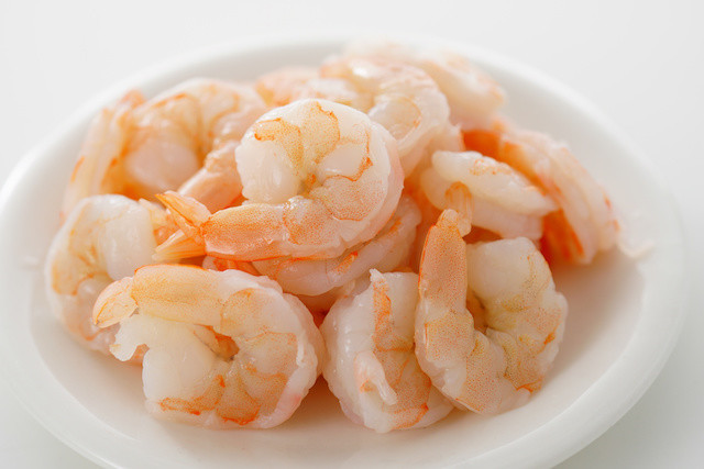 冷凍海老の解凍と下処理