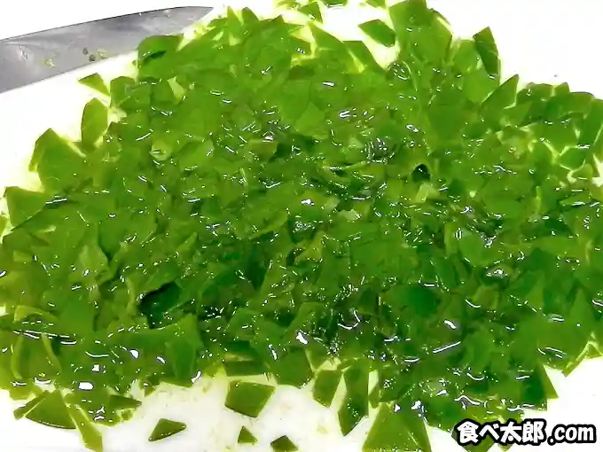 フレッシュなめかぶは、今だけのごちそう！ ネバネバ成分は美容の強い味方です