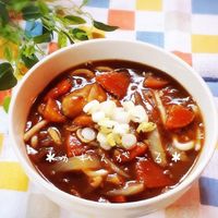 茹でずに7分！レトルトカレーで時短簡単「カレーうどん」レシピ - macaroni