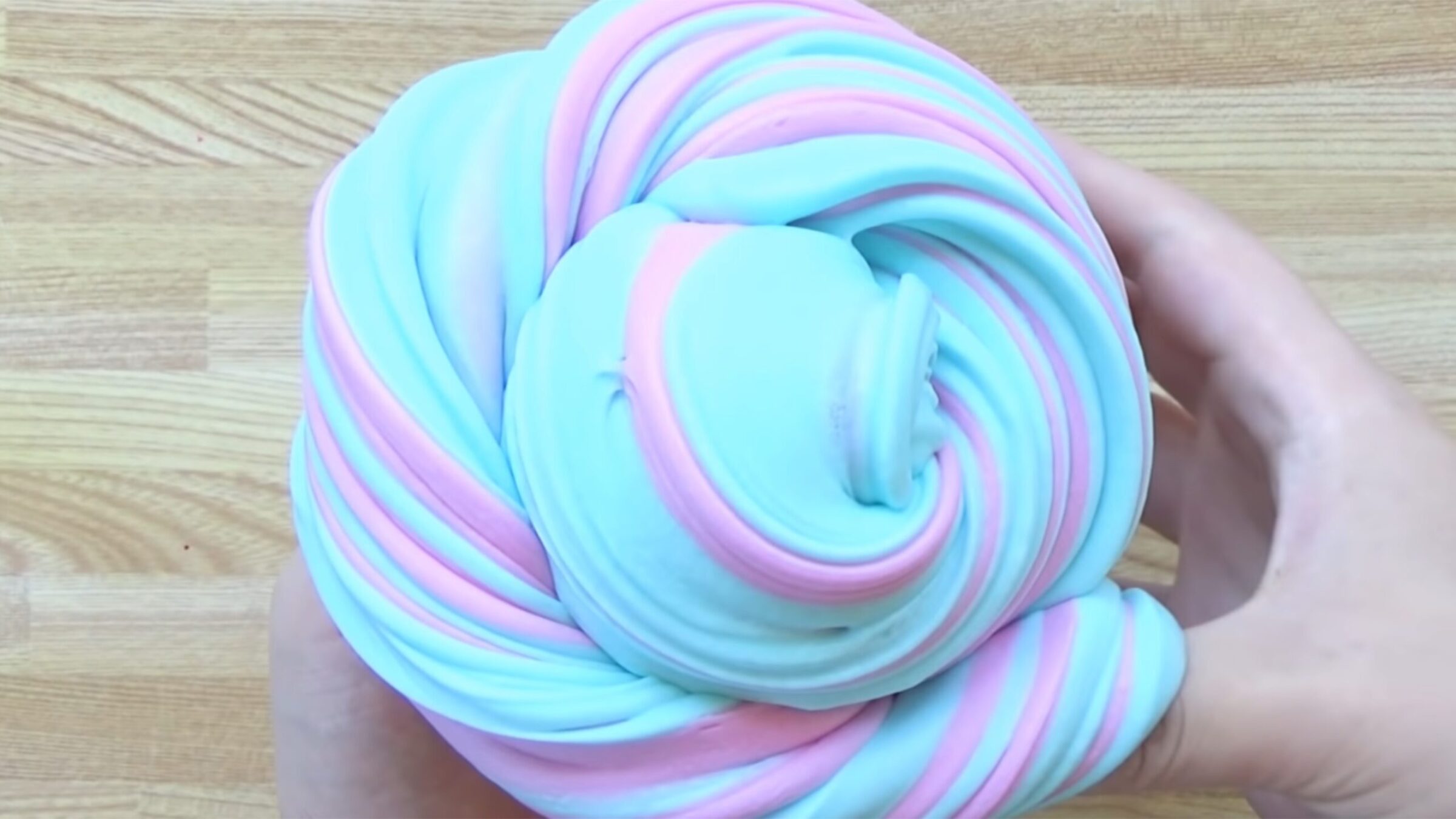 ホウ砂なしでふわふわスライムを作る最高の方法