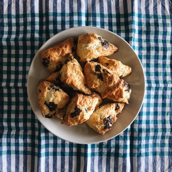 小麦粉で作る『スタバ風チョコレートスコーン』レシピ♪小さな、わたしの暮らし