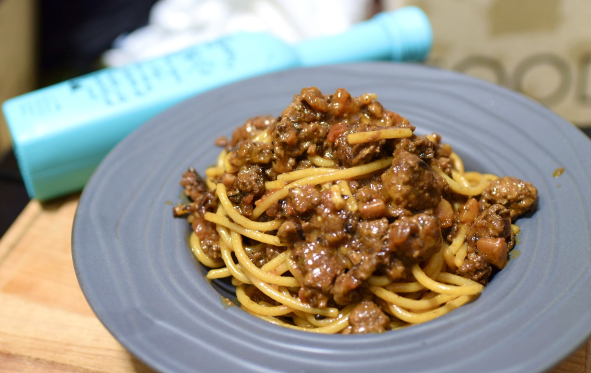 簡単！失敗例から学んで作る 絶品 ミートソースのレシピ本日のパパめしっ