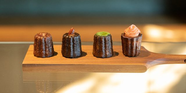 大分「つるさき食品」三角チーズパン ◎販売日：2025年1月31日 金16時頃入荷 数量限定販売◎地下1階 「日本の銘菓撰」ーーーーーーーーーー 阪急うめだ本店『九州物産大会』で好評の！！ 「つるさき食品」の“サンチー”こと、 三角チーズパンを数量限定で販売いたし