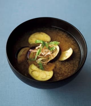 具だくさん!わらびの煮物