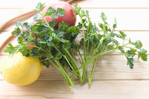 イタリアンパセリの育て方。畑・プランター別の栽培方法や注意点を農家が解説マイナビ農業