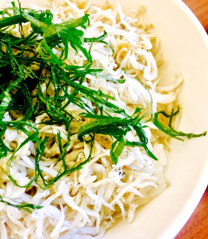 ごましょうゆ漬け青じそとしらすのごはん ごまレシピ公式 ごま油のかどや製油