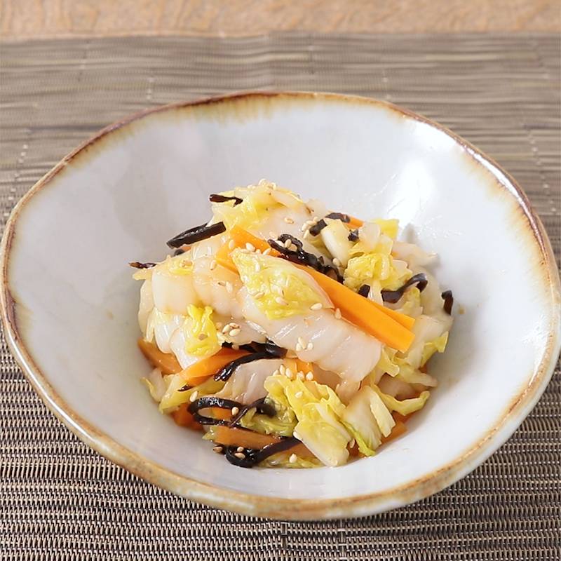 切って混ぜるだけで驚くほど旨い😋 「塩昆布ちくわピーマン」2人前・ピーマン 4個 120g・ちくわ 2本 ・塩昆布 10g ・米油小さじ1サラダ油でもOK・いりごま 小さじ2 ・塩 少々 📹YouTubeレシピ動画配信中📹 ￣￣￣￣￣￣￣￣￣￣￣￣￣￣￣￣細かい作り方や