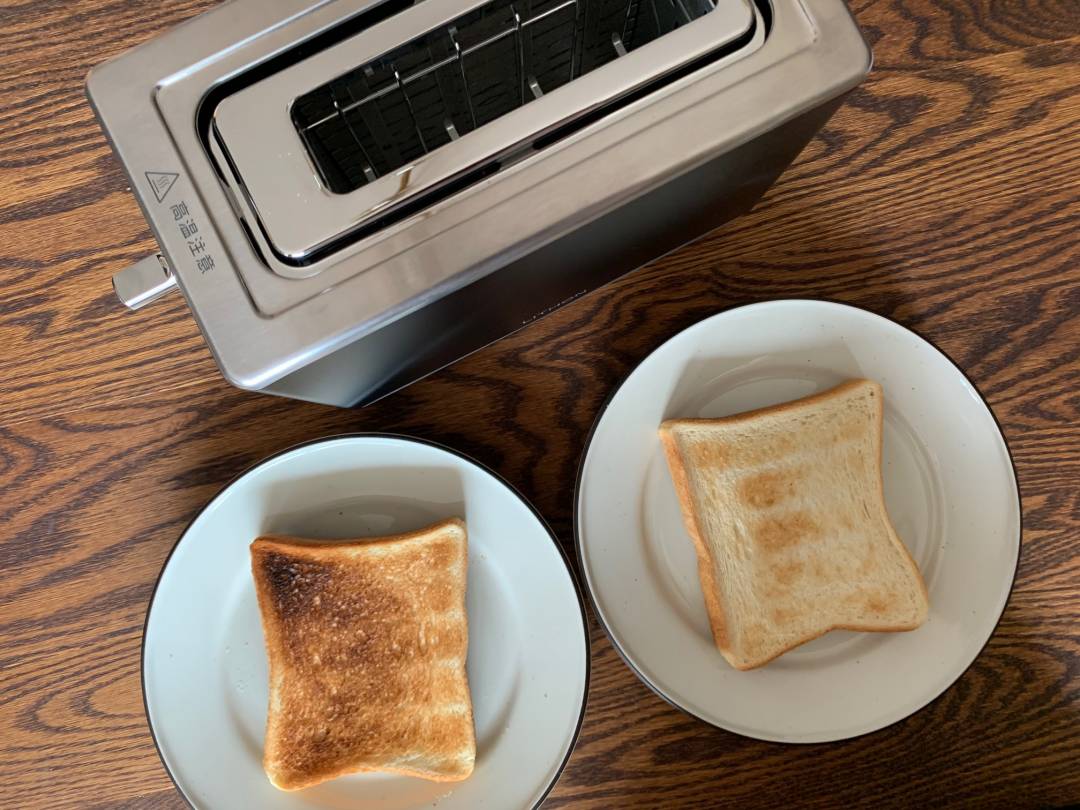 冷凍パンも固くなったパンも、蒸してからトースターで焼けばできたてみたいにもっちもち！ESSEonline エッセ オンライン