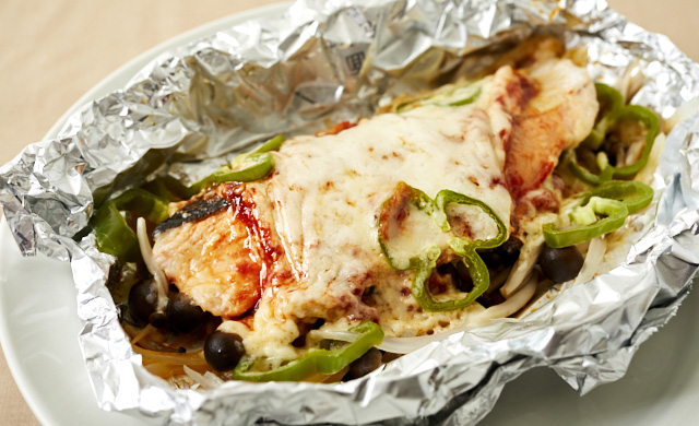 鮭のフライパンでの焼き方！身はふっくら、皮はパリッと仕上げるコツほほえみごはん-冷凍で食を豊かに-ニチレイフーズ