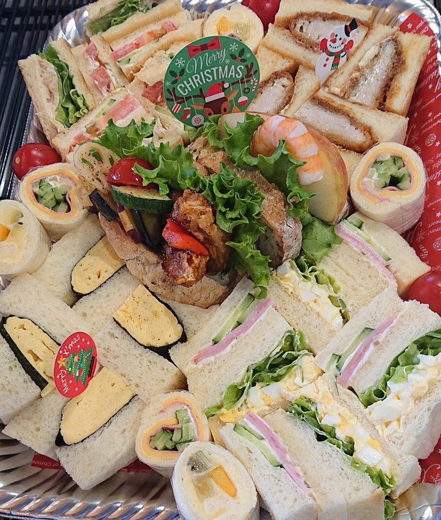 ゆめオンラインyoume online - ゆめタウン公式通販 限定800セット タカキベーカリー サンドイッチクリスマスプレート: 催事商品