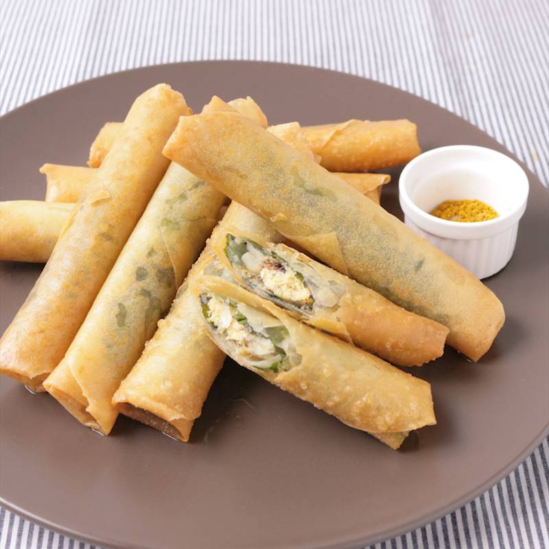 味付けいらず！まるごとししゃもの春巻き - macaroni