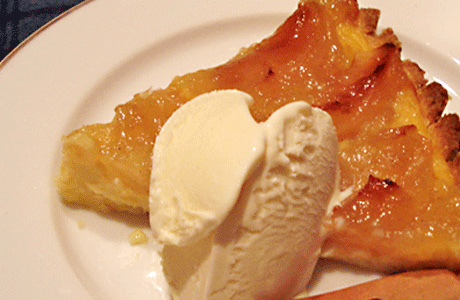 林檎カスタードタルトむにゃカフェ