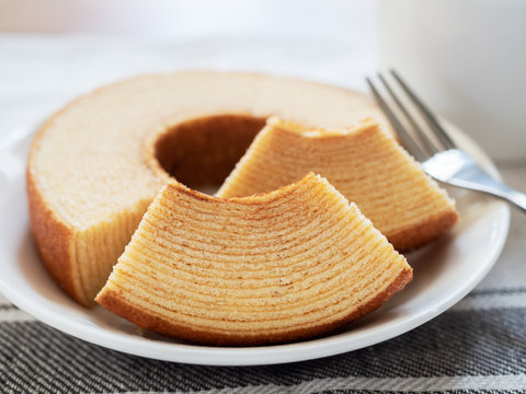 訳ありへたっこバームクーヘン1kg 500g×2 バウムクーヘン専門店の超しっとりバウムをご家庭用にお買得！お味選べる送料無料※北海道、沖縄除く無添加あんぽ柿や梅うどん、お得な梅干し、野菜にフルーツ、ハローキティ立体ケーキの紀州グルメ専門店 ふみこ農園