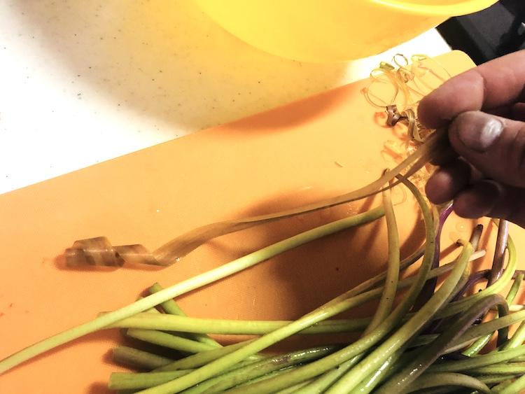 さつま芋の茎 下処理要らずの簡単に料理できる野菜です