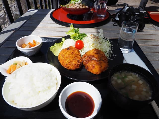 3つのびっくりポイントを探せ! ねざめ亭長野 木曽・寝覚めの床