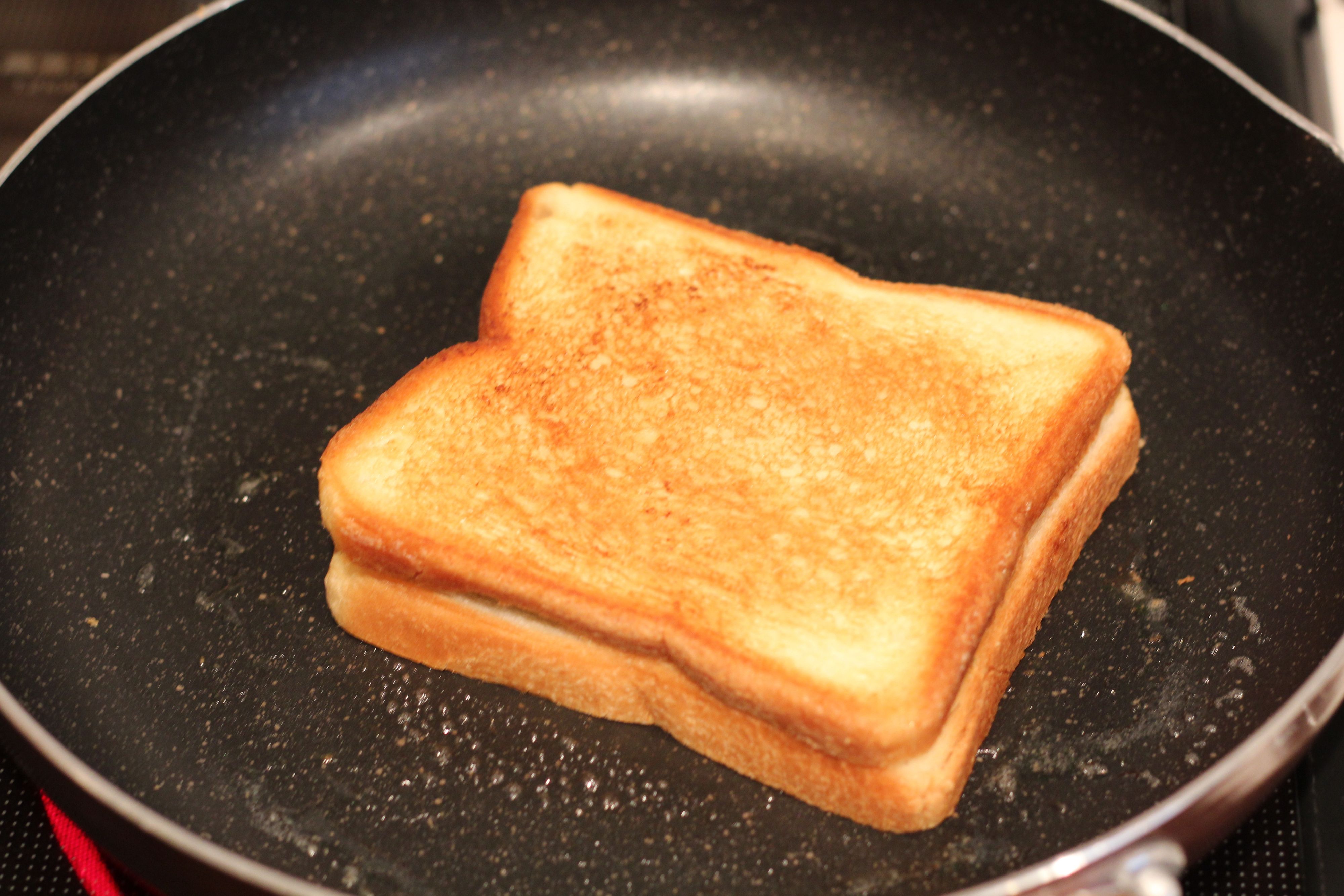 フライパン一つでハムチーズレタスのホットサンドeriko ＊作り置きおかずで毎日ごはん＊