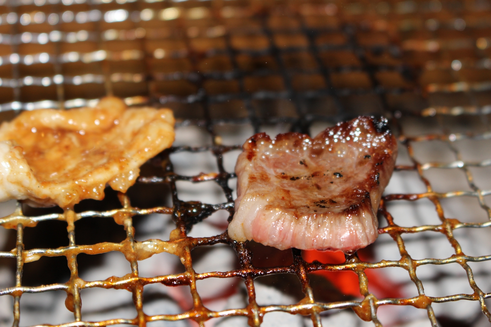 肉の部位焼肉うしまる 富山市、金沢市のA4,A5ランク1枚売り焼肉専門店