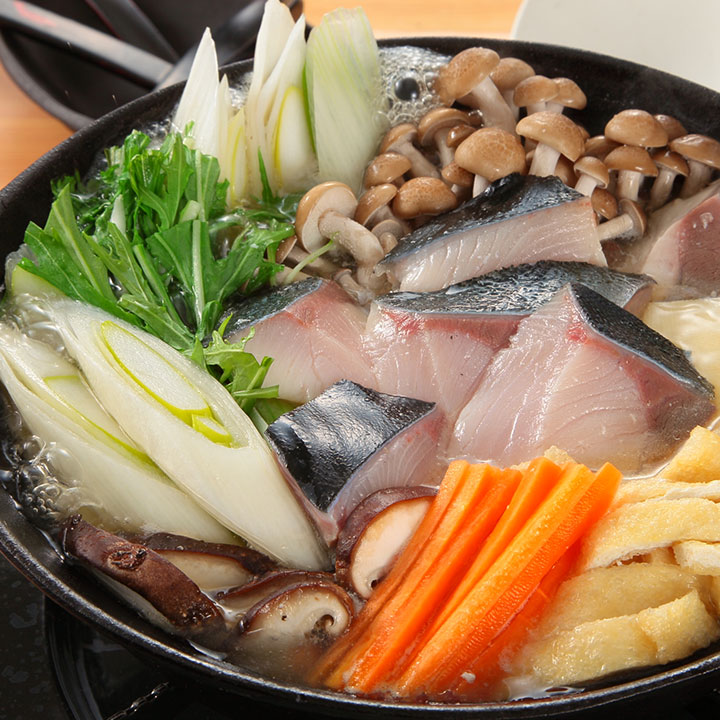 だしがうまい鍋 くばら「あごだし鍋」シリーズ 9月1日 金 よりだしと醤油がきいた「あごだしごま鍋」が新発売その他の味も、さらに美味しくなってリニューアル！株式会社久原本家のプレスリリース