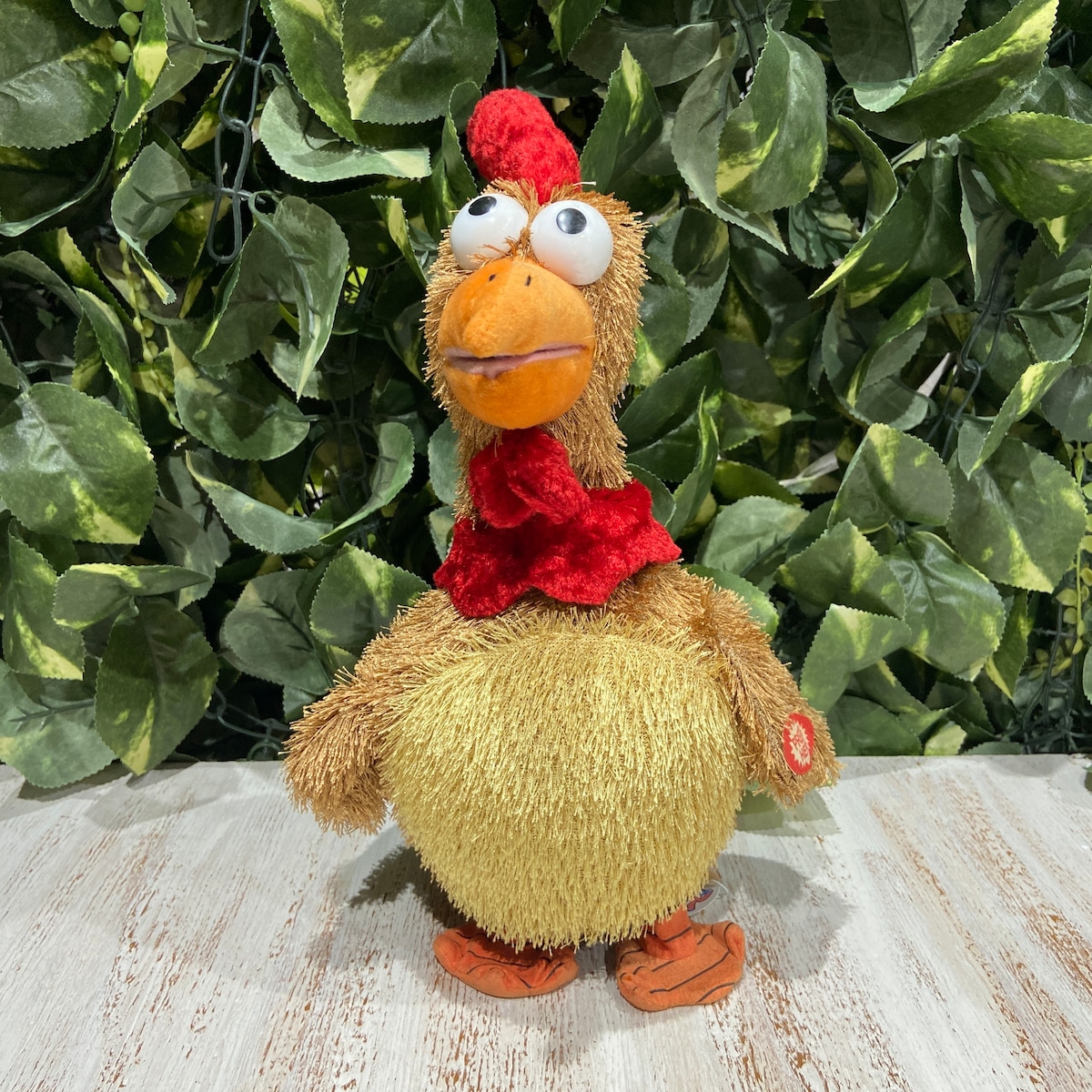 ゴリラとチキンのダンスパフォーマンスTikTok