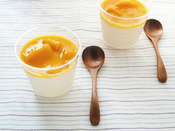 寒天で作る、乳不使用のヴィーガン杏仁豆腐