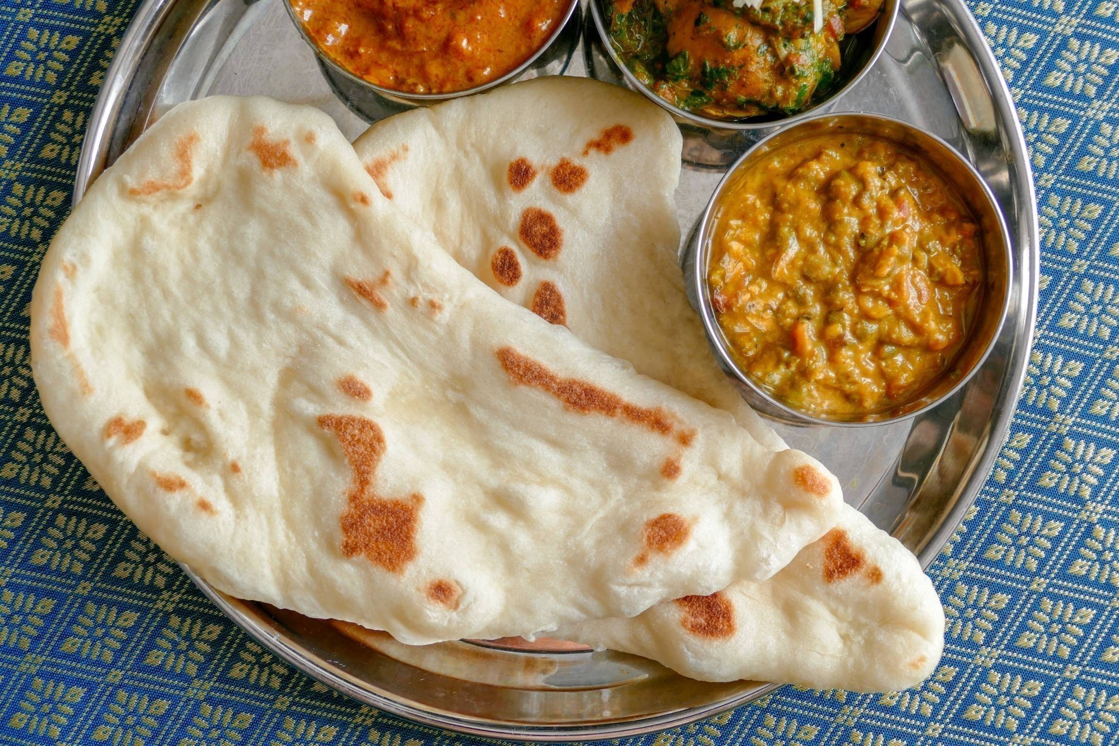 フライパンで焼けば簡単！本格ナンの作り方とおすすめレシピ