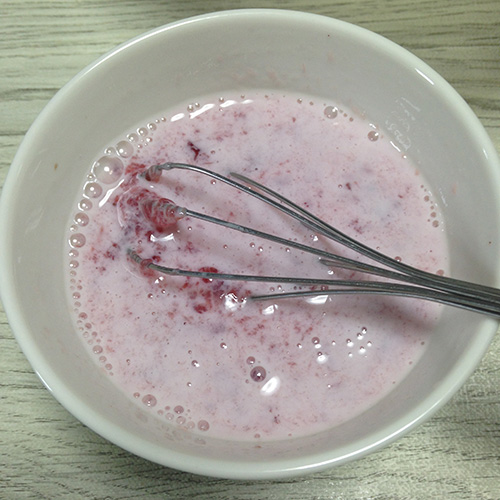 レシピ 材料3つ！片栗粉でもちもち♪ミルクわらび餅風ーです＾＾