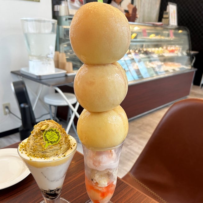 トルクーヘン 京橋 🍑 特選 PLATINUM 生桃パフェ - erieriのまいにち