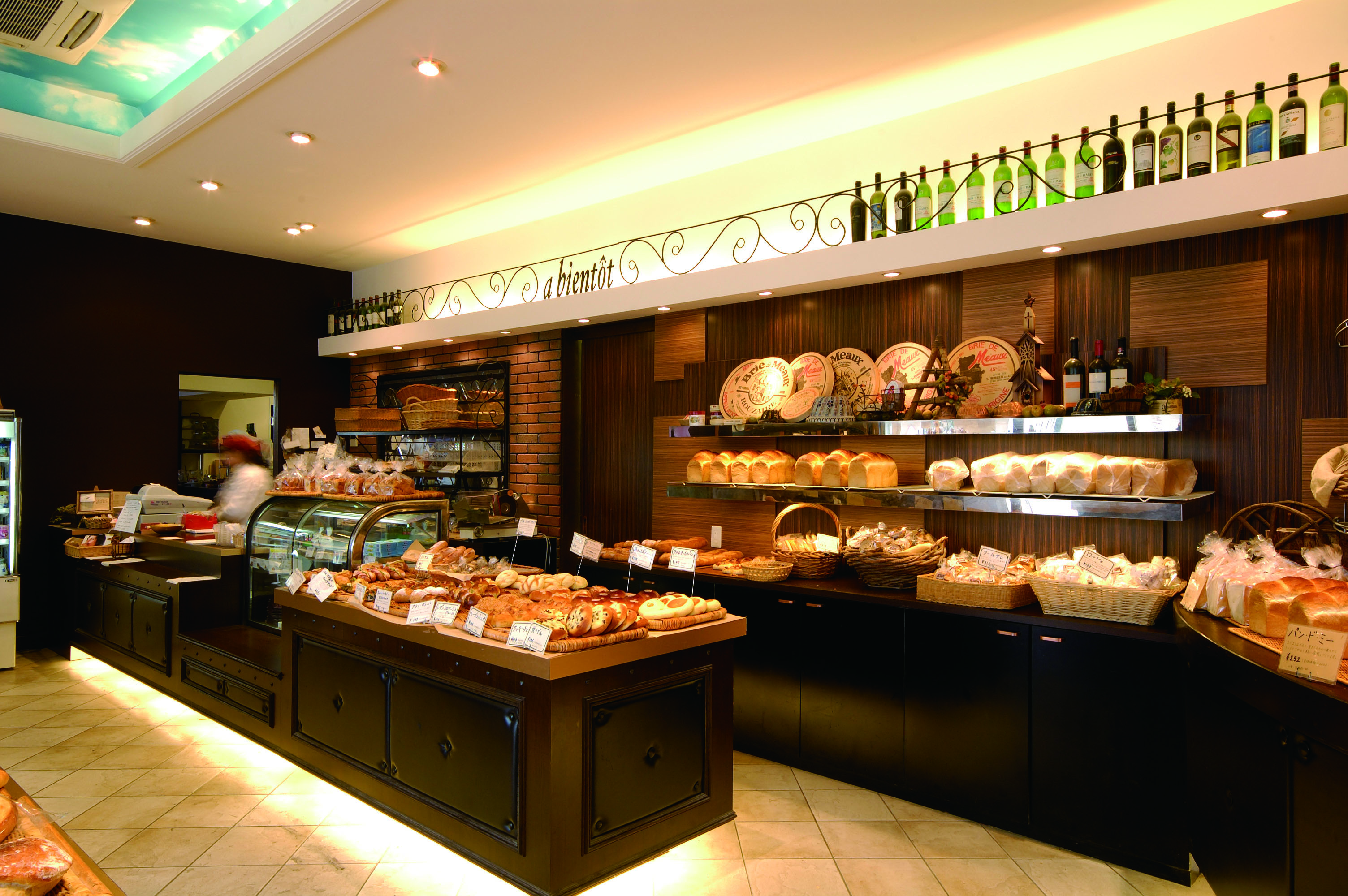 パン屋で使われるアクリルディスプレイについて有 エムプラチック