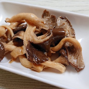 おススメの白ヒラタケの調理方法👨‍🍳 シンプルに塩胡椒とバターで炒めて、簡単で美味しい白ヒラタケのバターソテーの出来上がりです😋ほうれん草やベーコンを入れてアレンジしても、美味しくお召し上がりいただけます。白ヒラタケ信州プルロット信州ファーム