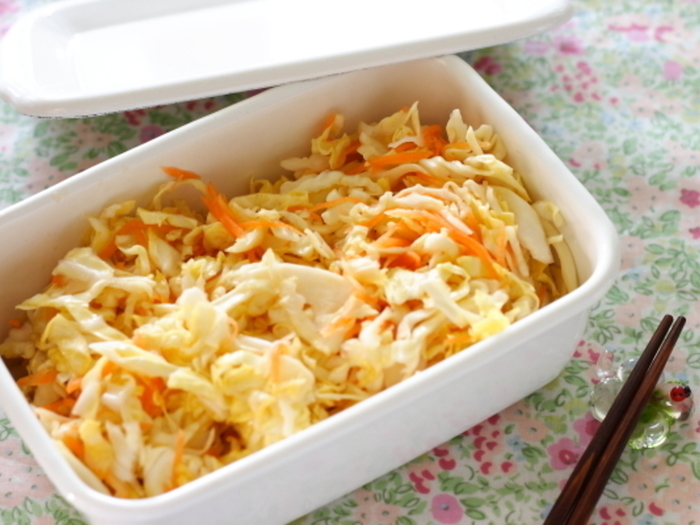 365日豆皿つまみ “紫キャベツの梅酢漬け”7月 濱守球維の夏の家つまみ。カーサ ブルータス Casa BRUTUS