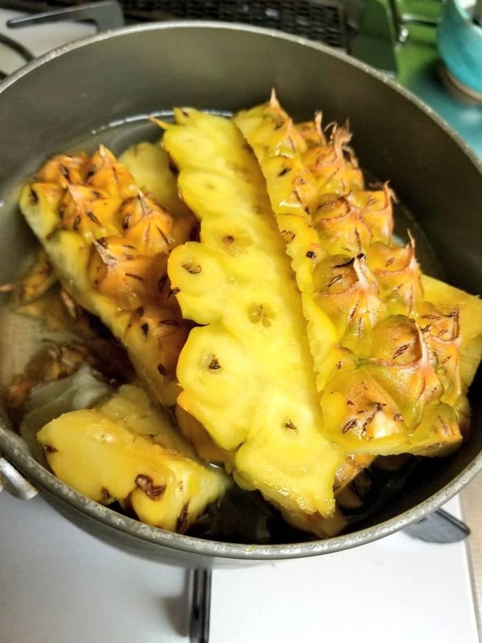 お菓子作りのコツ パイナップルのむき方