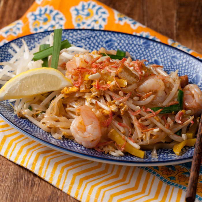 パッタイの魅力を徹底解説:起源、味、栄養情報、そして自宅で作る方法 – はしづめ製麺