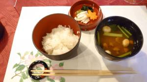 和食の並べ方の基本マナーや理由をフードコーディネーターが解説