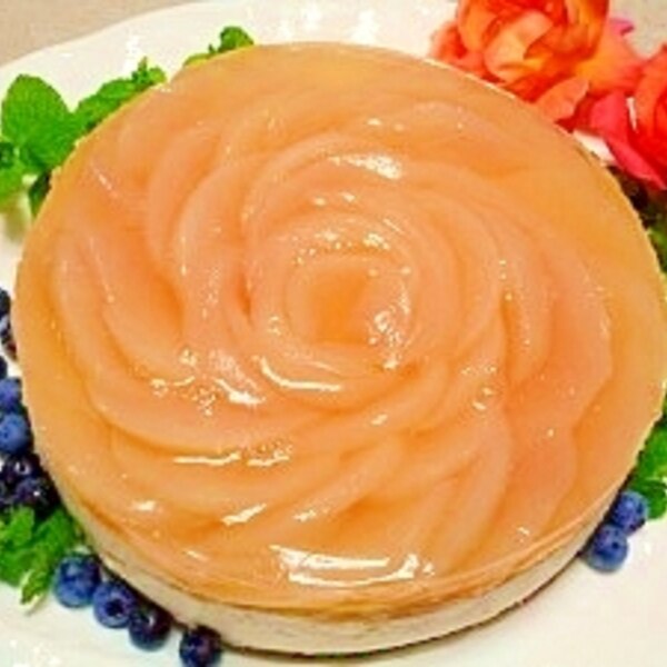 大人気シリーズ✨フルーチェで簡単！桃とシャインマスカットのレアチーズケーキ👩🏻‍🍳🍑🍇 フルーチェの新味ピーチマスカットあるの知らなかった🥹✨桃の時期が終わっちゃうのでマスカットだけで作っても🫶 フルーチェフルーチェアレンジ