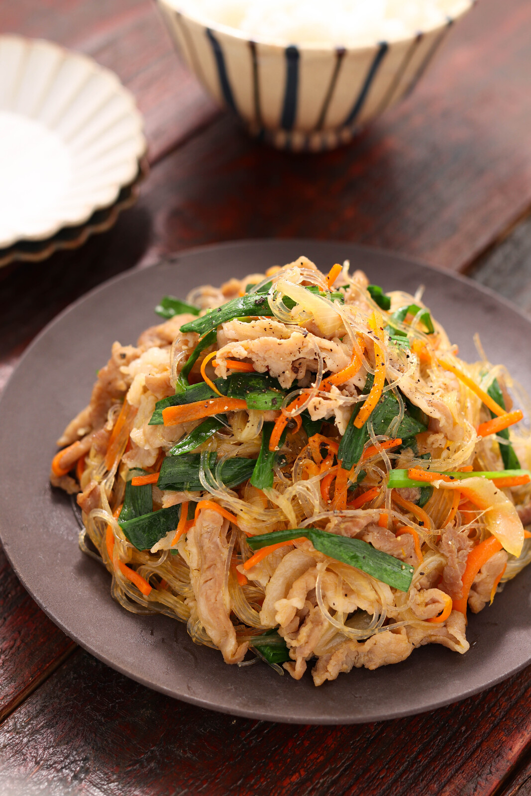 ワンパン 豚こまと舞茸のチャプチェ＊包丁まな板いらず