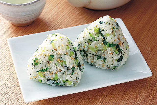 カルシウム&鉄分補給！小松菜としらすの混ぜごはん : 保育園で働いていた管理栄養士藤原朋未がお届けする「ママ楽ごはん」