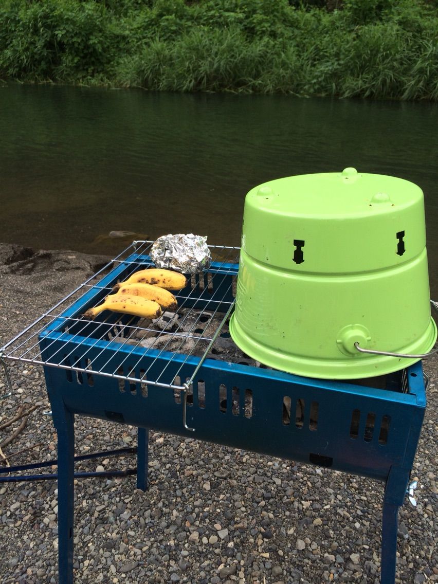 インパクト抜群!バケツで丸ごとチキンを蒸し焼き、ビア缶チキンを作ってみた! - なんでもかくブログ - TAKA@P.P.R.S