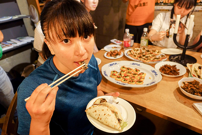 中国でセミの幼虫が人気に 素揚げが酒のつまみにピッタリ？--人民網日本語版--人民日報