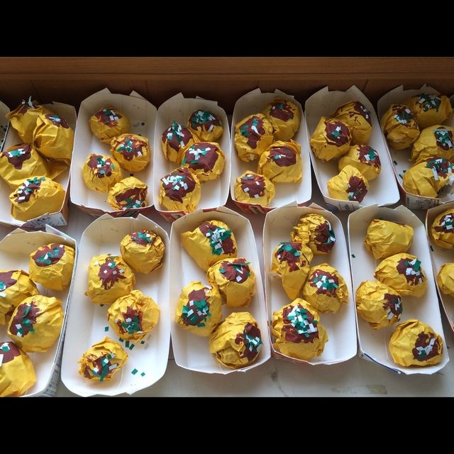 国内シェア95%を誇る全自動たこ焼き焼成機山田製作所