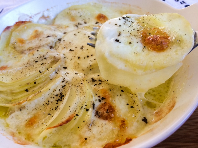 おもてなし料理！モッツァレラチーズのグラタン