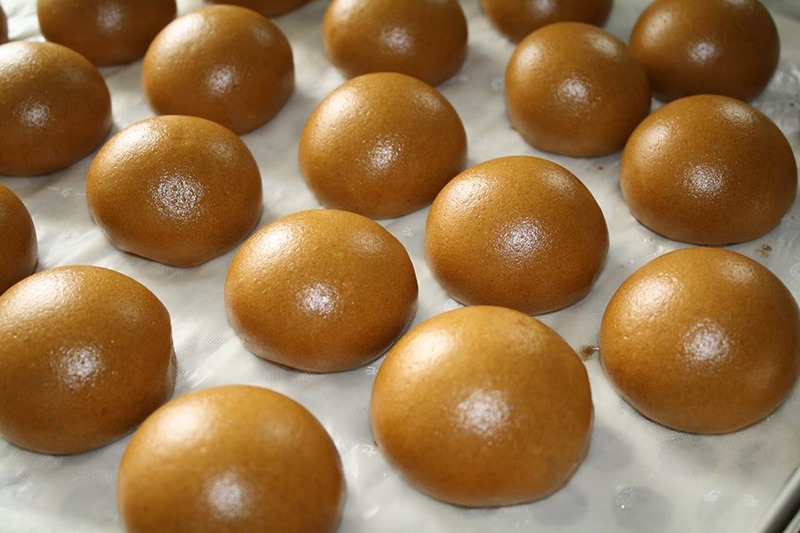 藤森屋製菓みそまんじゅう 炭酸まんじゅう: 焼まんじゅうを食らう