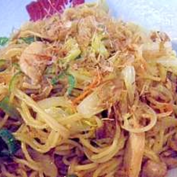 豚肉よりもあっさり味☆鶏むね肉で塩焼きそば