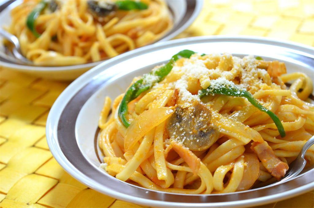 とろとろ卵のうどんナポリタン