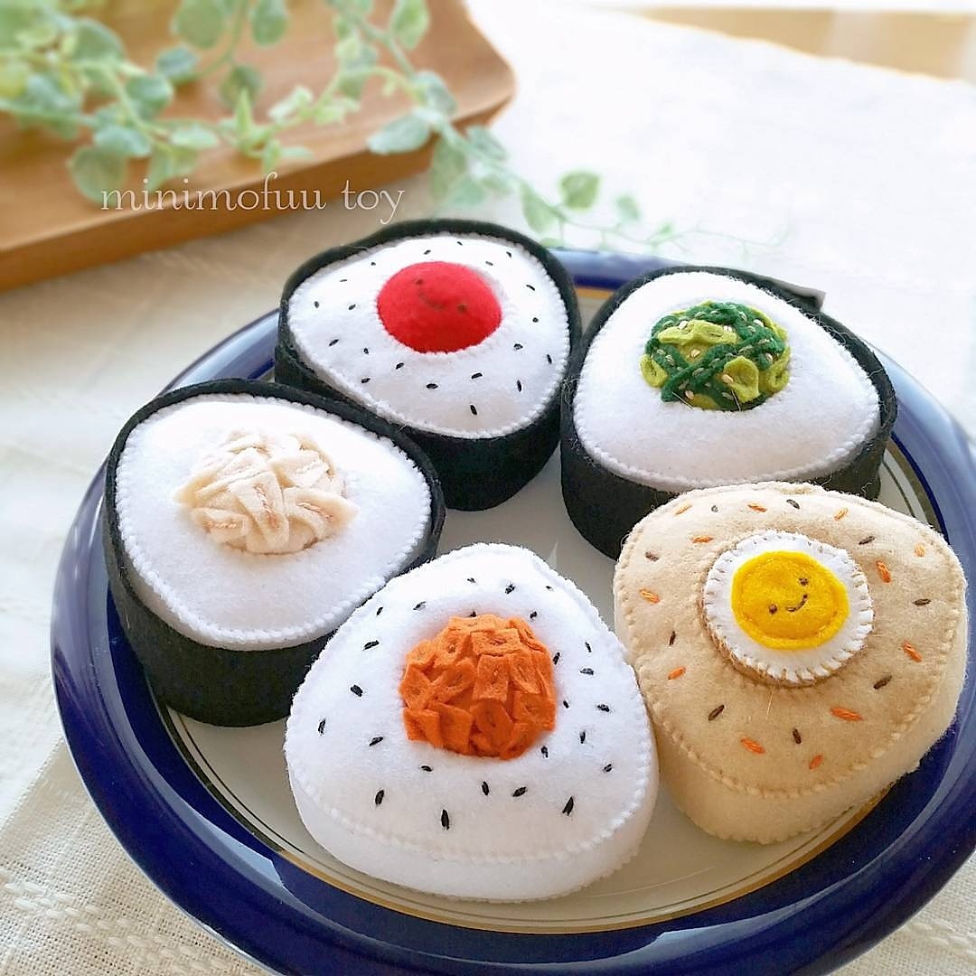 おままごとに！ダイソーフェルトを使ったフェルトケーキの作り方