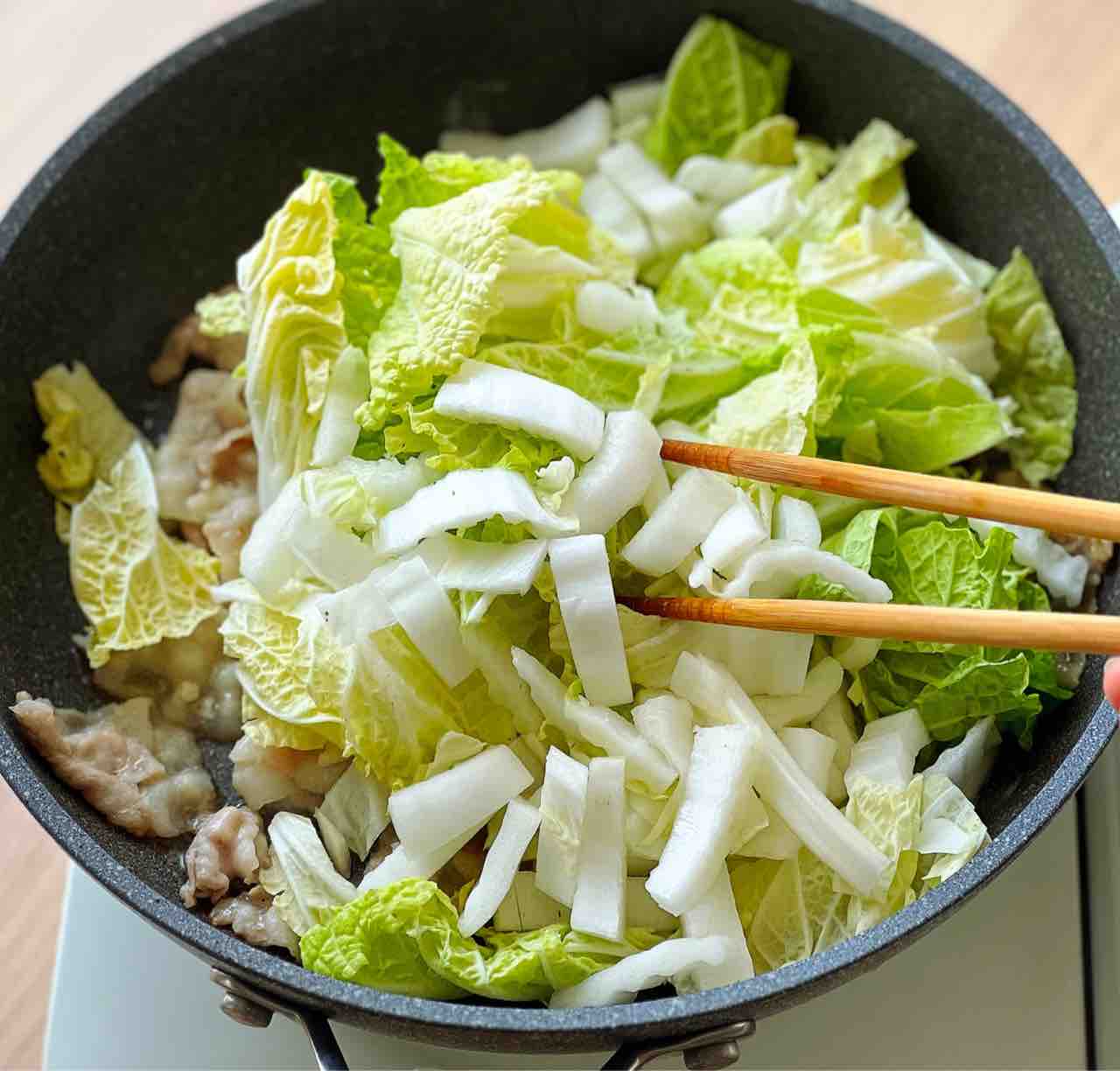 基本からアレンジまで！思わずつくりたくなる「豚バラ肉 ピーマン 中華丼」のレシピ集クックパッド