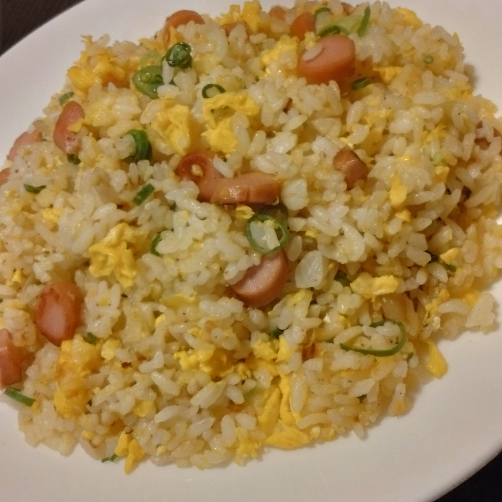 卵とウインナーと玉ねぎの炒飯