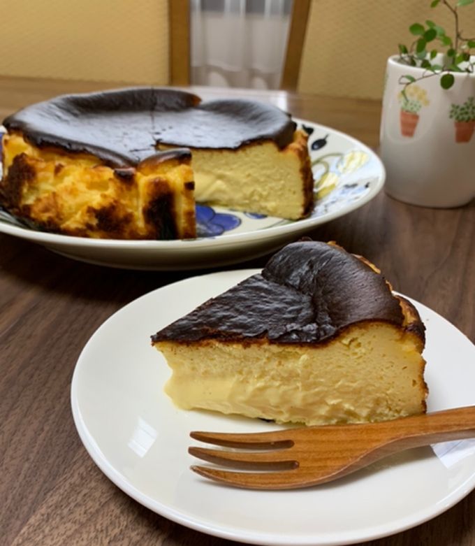 クックパッドニュース：ケーキ型がなくてもOK！材料5つ「バスクチーズケーキ」が神級の旨さ毎日新聞