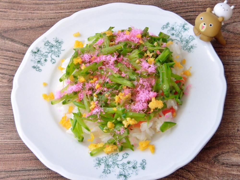 お花見気分の”ちらし寿司”