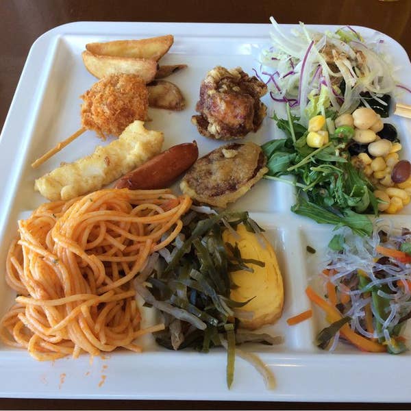 神戸クック・ワールドビュッフェ 奈良広陵店のご予約 - 築山 ビュッフェ食べログ