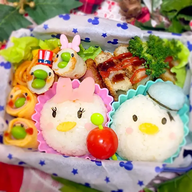 2024.7.11 75回目 おべんとうきろく次男くんお弁当リクエスト✨ドナルド 🐥🛟❤️ディズニーお弁当を大きくして、おにぎりも2つ🍙✨ 少食だったのに、、成長を感じます🥹👏 ⋰ ⋱⋰ ⋱⋰ ⋱⋰ ⋱⋰ ⋱⋰ ⋱⋰ ⋱⋰ ⋱ 次男 5歳